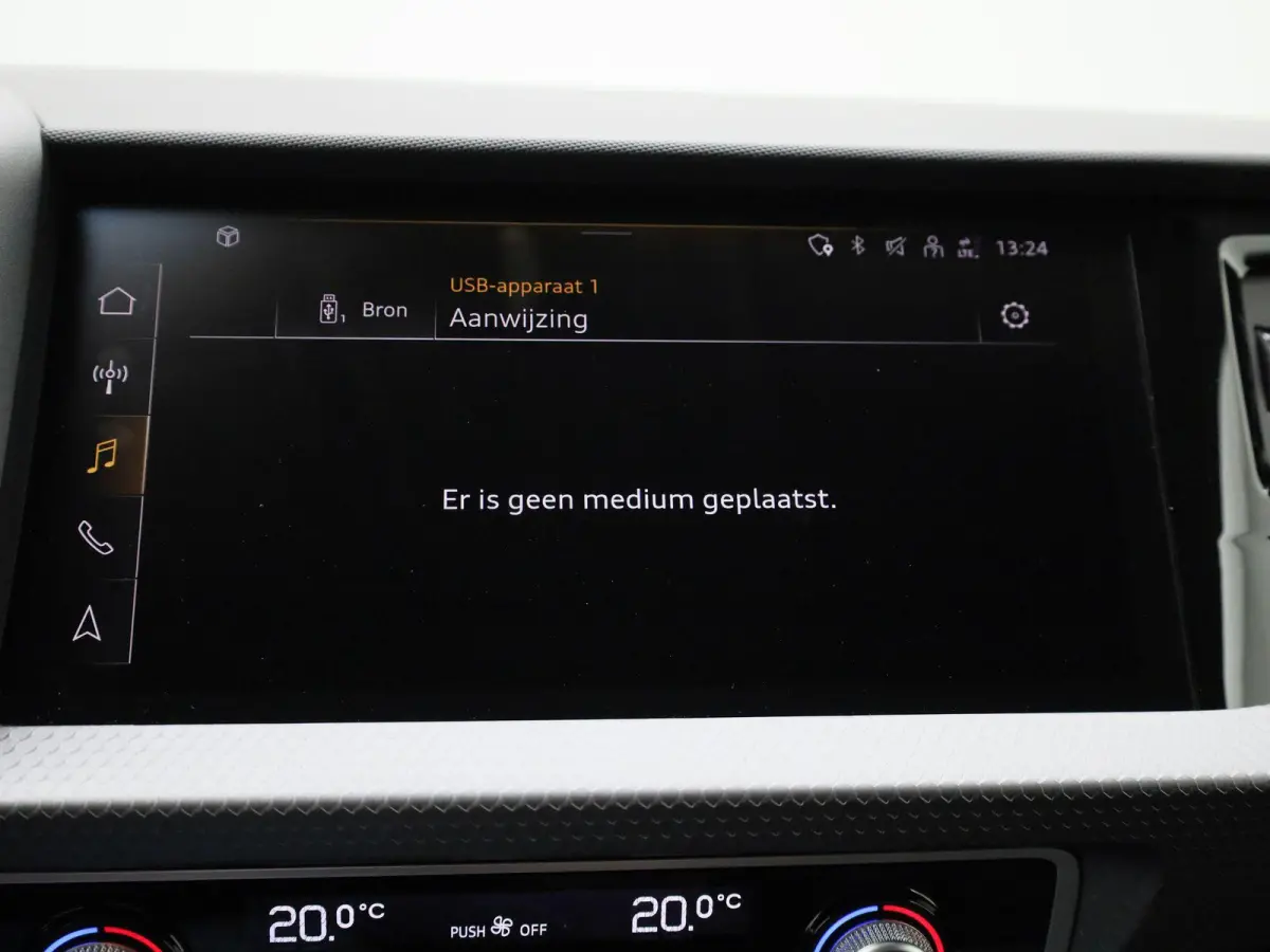 30 TFSI Advanced edition | Adaptive cruise control | Parkeersensoren | Stoelverwarming | Smartphone interface | Privacy glas | Climate control | Audi sound system