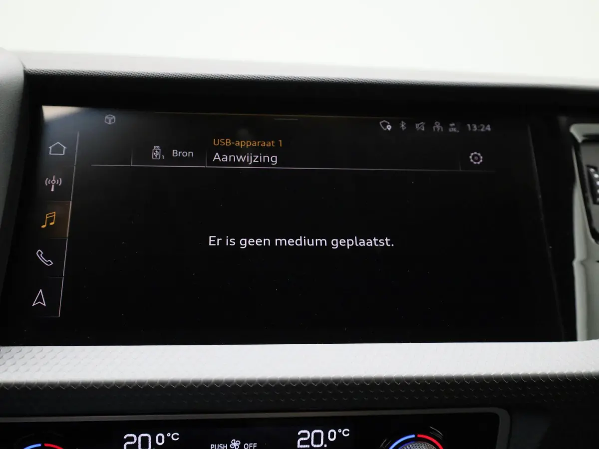 30 TFSI Advanced edition | Adaptive cruise control | Parkeersensoren | Stoelverwarming | Smartphone interface | Privacy glas | Climate control | Audi sound system