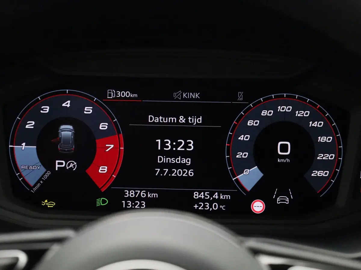 30 TFSI Advanced edition | Adaptive cruise control | Parkeersensoren | Stoelverwarming | Smartphone interface | Privacy glas | Climate control | Audi sound system