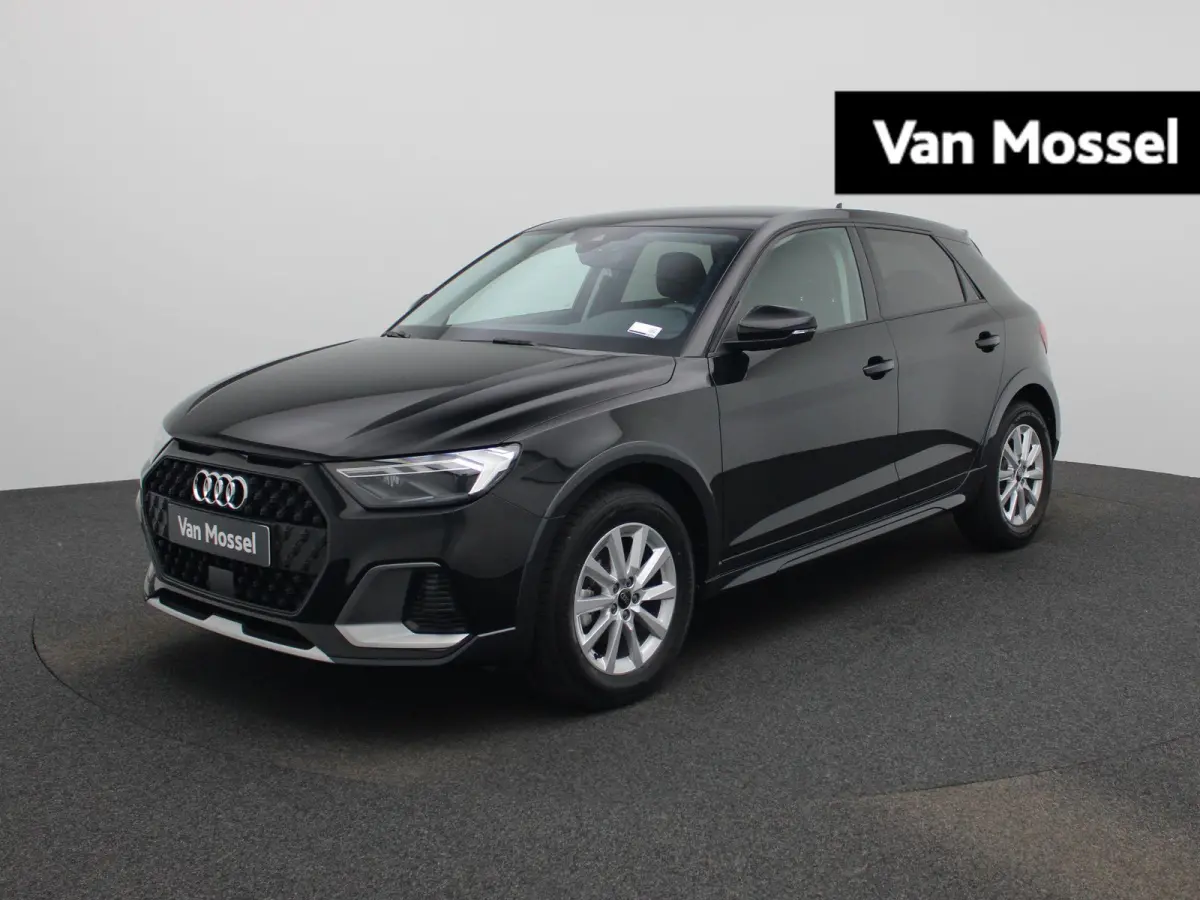 30 TFSI Advanced edition | Adaptive cruise control | Parkeersensoren | Stoelverwarming | Smartphone interface | Privacy glas | Climate control | Audi sound system
