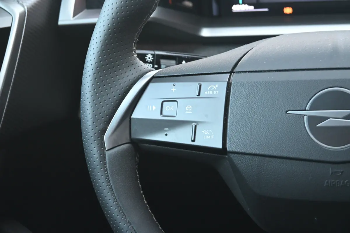 1.2 Turbo Hybrid GS | Navigatie | Stoel/Stuurverwarming | Achteruitrijcamera | HUD | Apple Carplay & Android Auto | !!