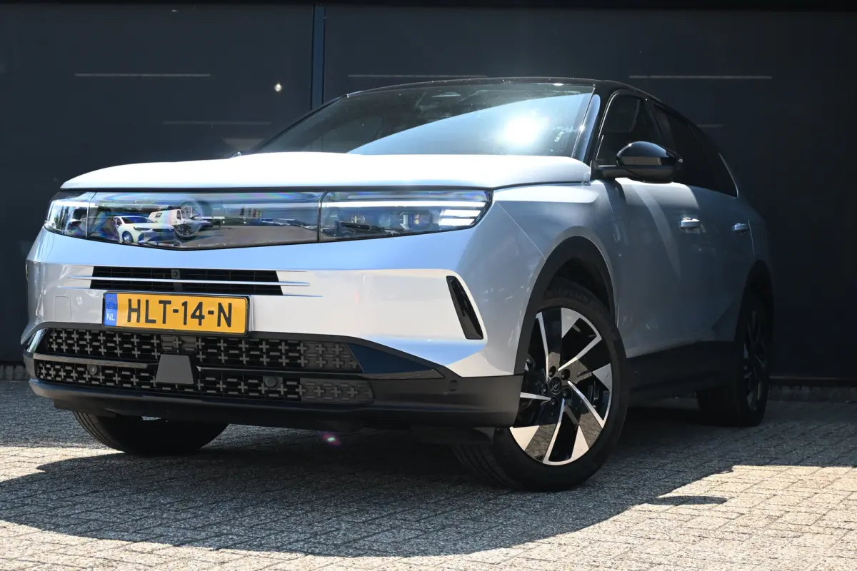 1.2 Turbo Hybrid GS | Navigatie | Stoel/Stuurverwarming | Achteruitrijcamera | HUD | Apple Carplay & Android Auto | !!