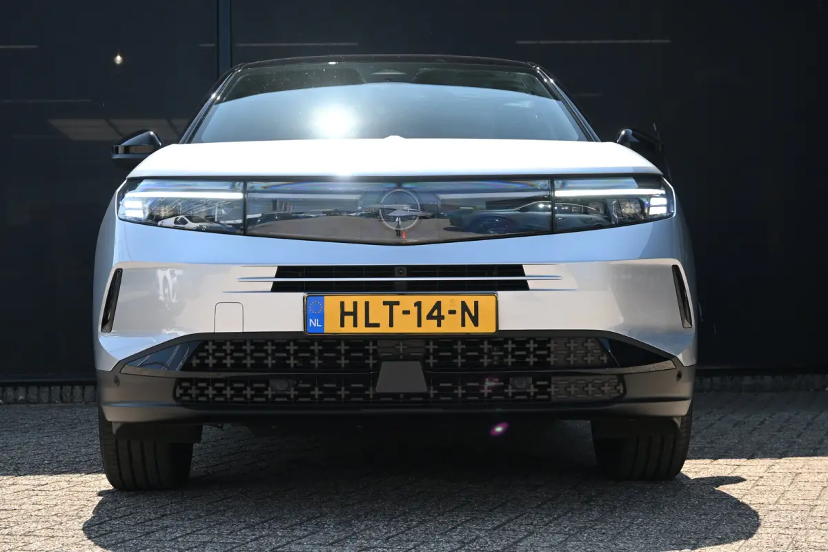 1.2 Turbo Hybrid GS | Navigatie | Stoel/Stuurverwarming | Achteruitrijcamera | HUD | Apple Carplay & Android Auto | !!