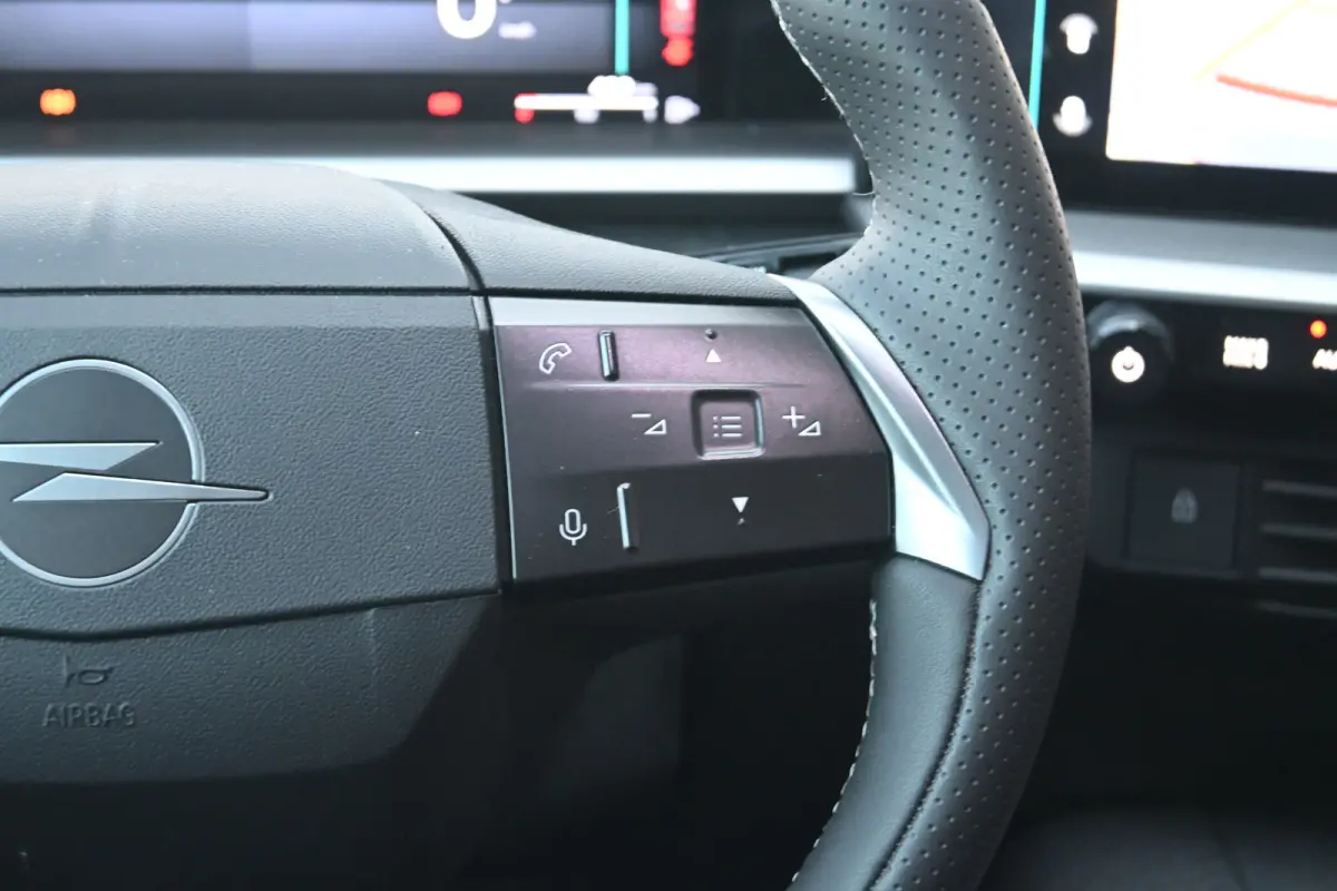 1.2 Turbo Hybrid GS | Navigatie | Stoel/Stuurverwarming | Achteruitrijcamera | HUD | Apple Carplay & Android Auto | !!