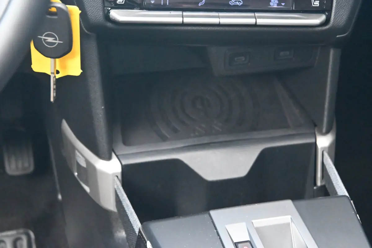 GS 44 kWh | Allseason | Navigatie | Stoel/Stuurverwarming | Achteruitrijcamera | Comfortstoelen | !!