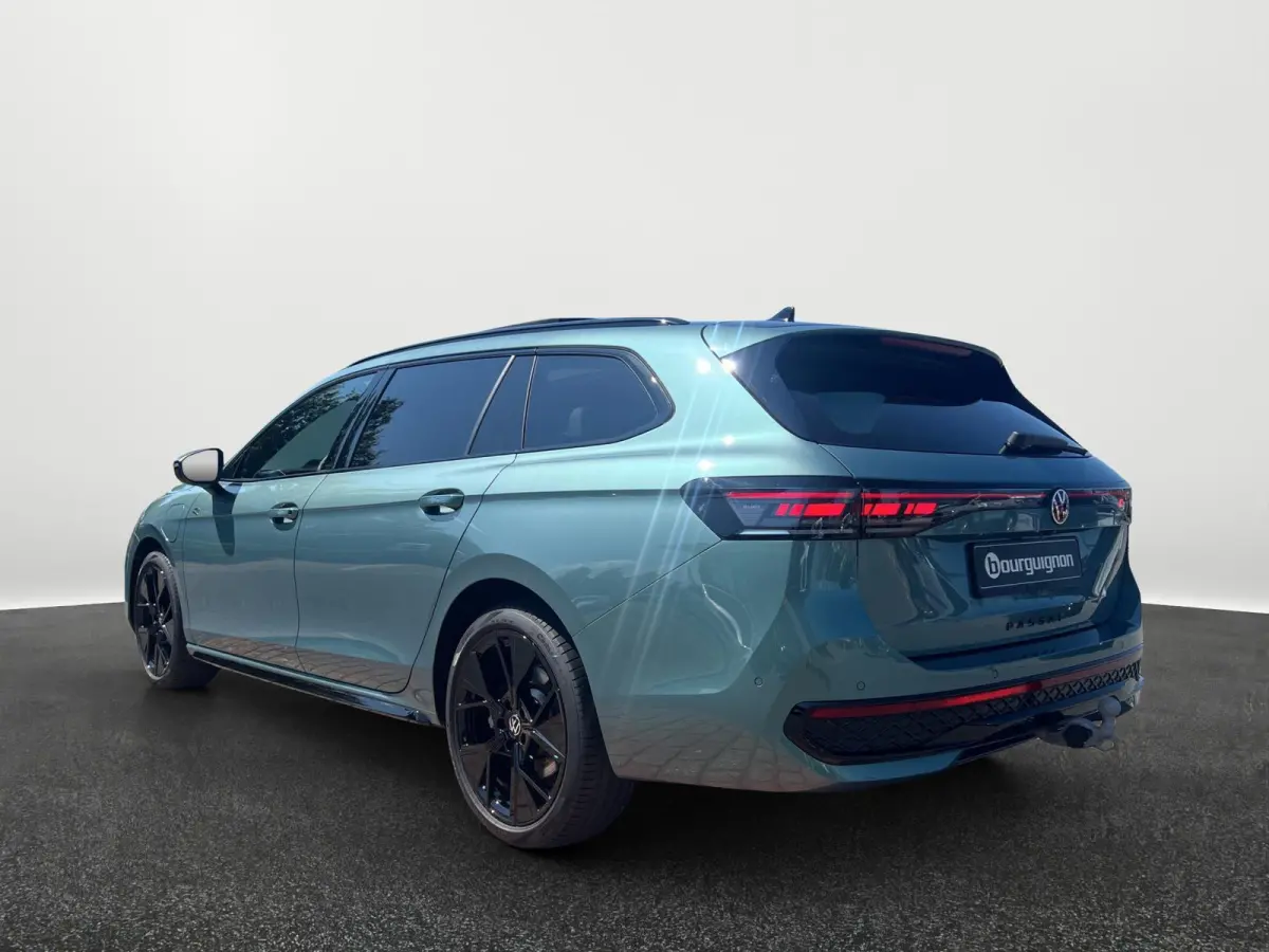 1.5 eHybrid R-Line Business | 272Pk | Trekhaak | Pano | 5J garantie | Blackstyle Plus | Harman Kardon | Alcantara hemel |