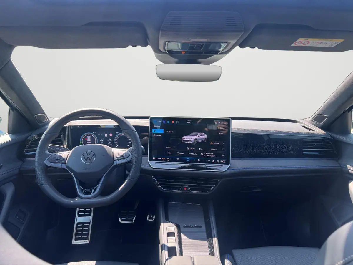 1.5 eHybrid R-Line Business | 272Pk | Trekhaak | Pano | 5J garantie | Blackstyle Plus | Harman Kardon | Alcantara hemel |