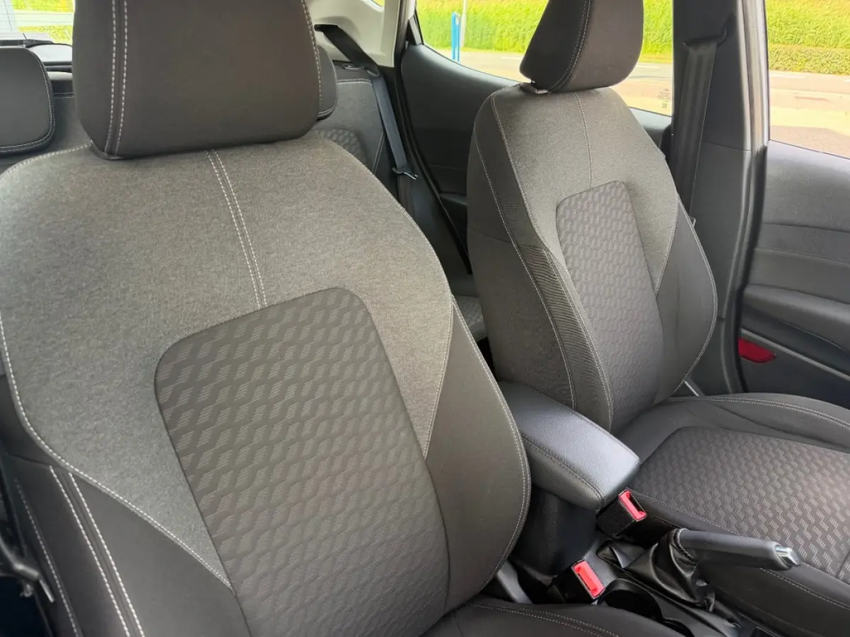 1.0 ECOB.HYBRIDE 125 PK TITANIUM NAVI AIRCO PDC