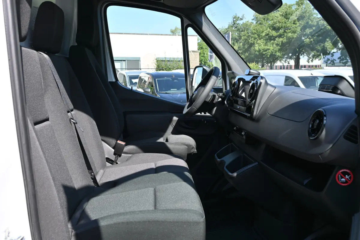 517 CDI Pro L3 Open laadbak 3500 kg Trekgewicht, LED, Smartphone integratie, Etc.
