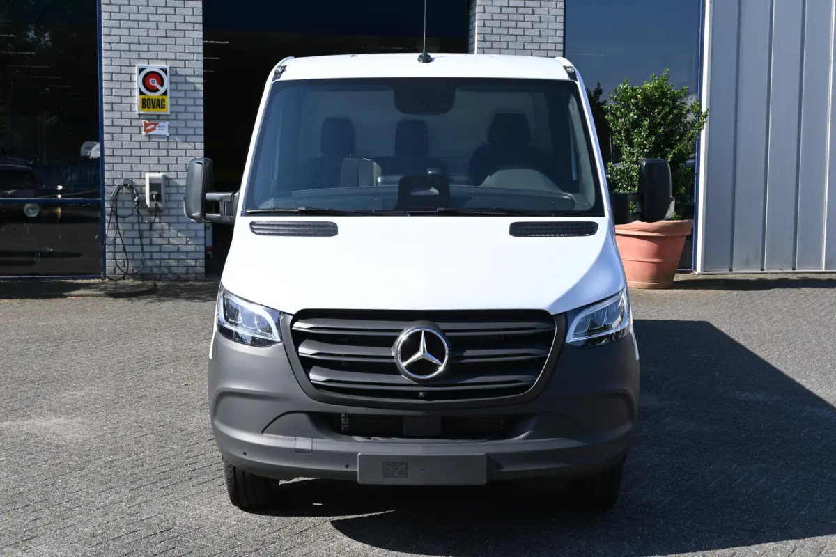 517 CDI Pro L3 Open laadbak 3500 kg Trekgewicht, LED, Smartphone integratie, Etc.