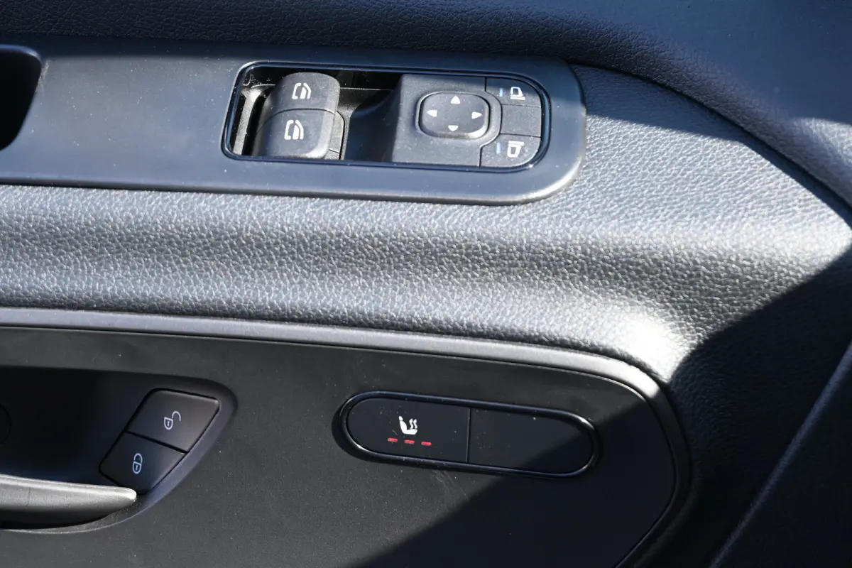 517 CDI Pro L3 Open laadbak 3500 kg Trekgewicht, LED, Smartphone integratie, Etc.