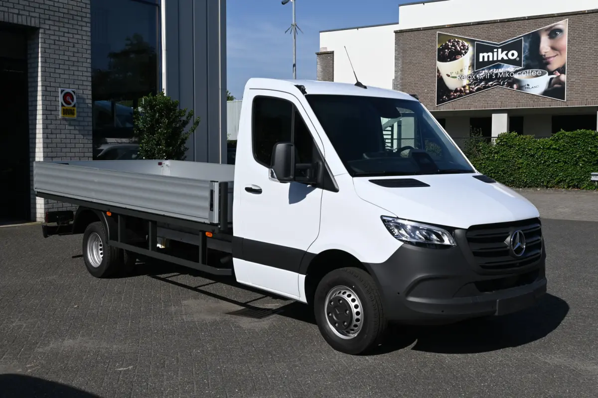 517 CDI Pro L3 Open laadbak 3500 kg Trekgewicht, LED, Smartphone integratie, Etc.