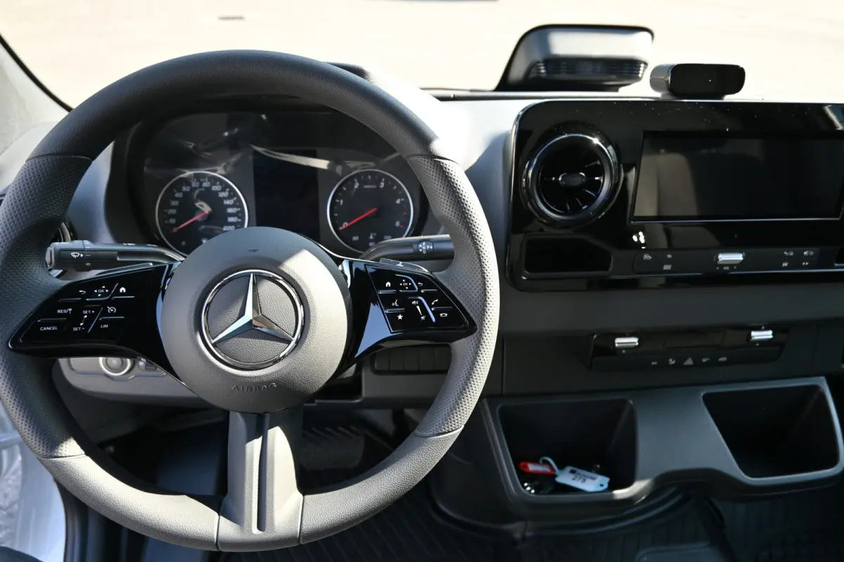 517 CDI Pro L3 Open laadbak 3500 kg Trekgewicht, LED, Smartphone integratie, Etc.