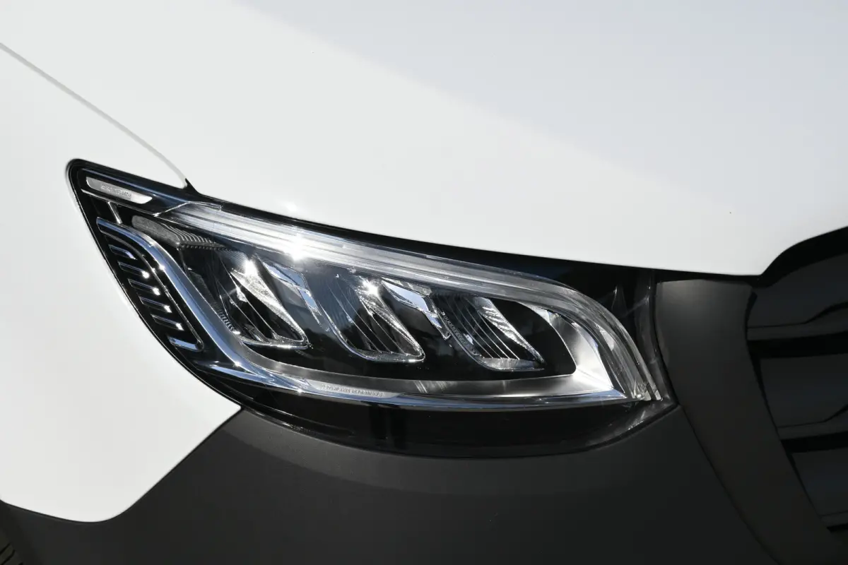 517 CDI Pro L3 Open laadbak 3500 kg Trekgewicht, LED, Smartphone integratie, Etc.