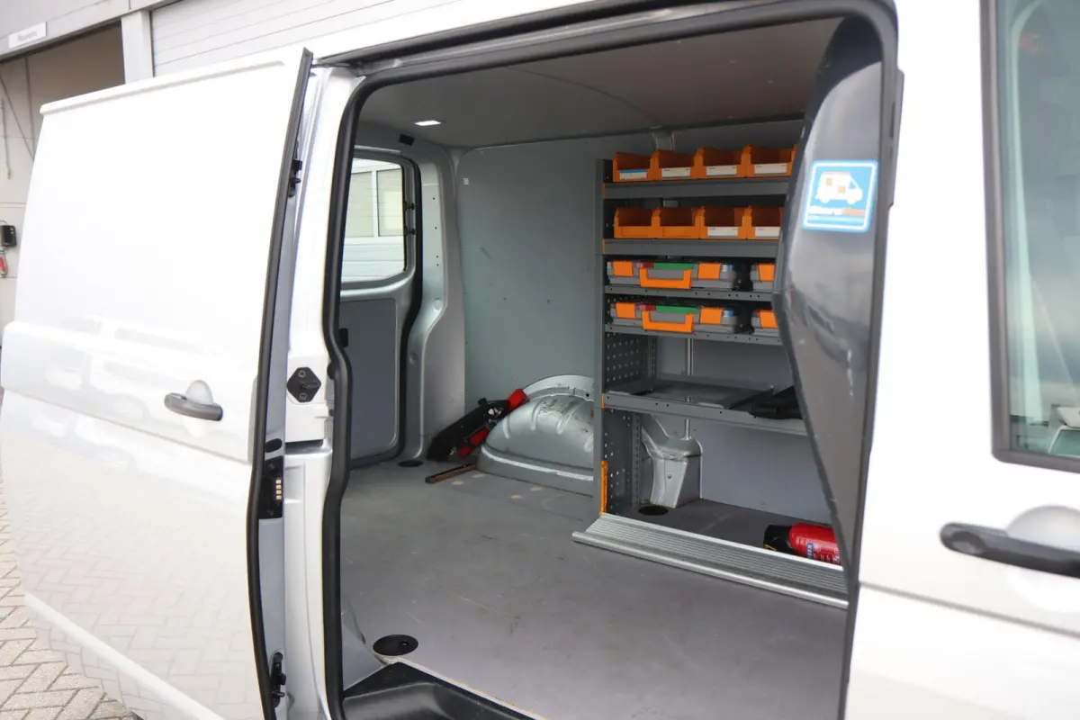 2.0 TDI 150pk DSG L1H1 28 | Navigatie | App Connect | Trekhaak | Parkeersensoren Achter | DAB+