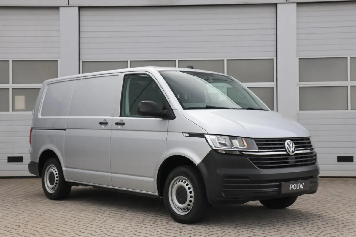 2.0 TDI 150pk DSG L1H1 28 | Navigatie | App Connect | Trekhaak | Parkeersensoren Achter | DAB+