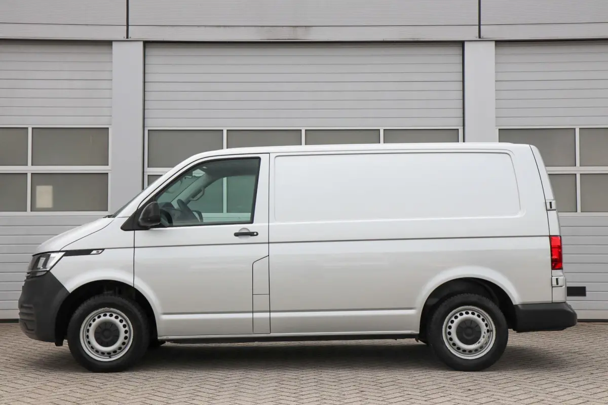 2.0 TDI 150pk DSG L1H1 28 | Navigatie | App Connect | Trekhaak | Parkeersensoren Achter | DAB+