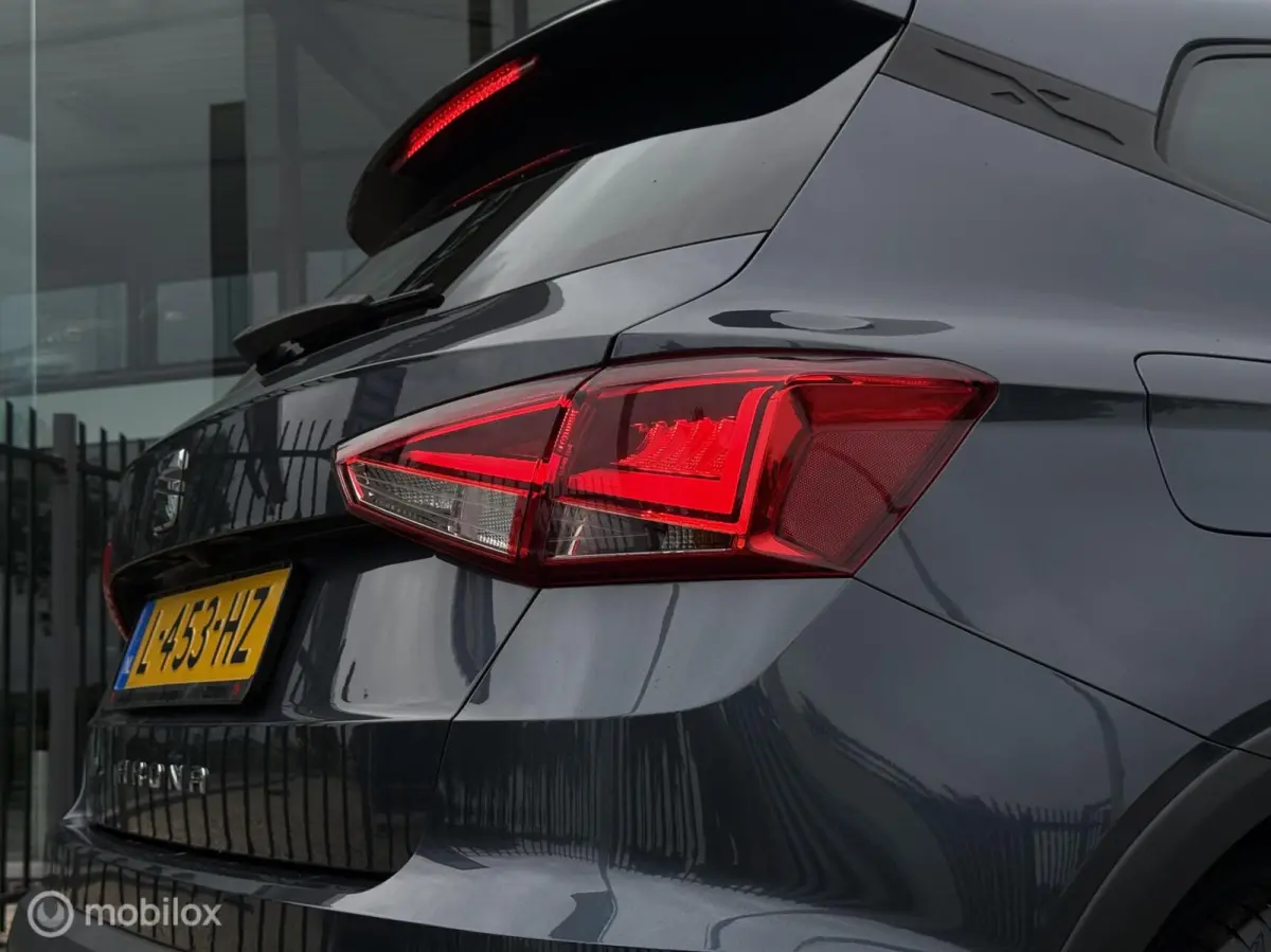 1.0 TSI Business | Leer | Camera | ACC | Virtual