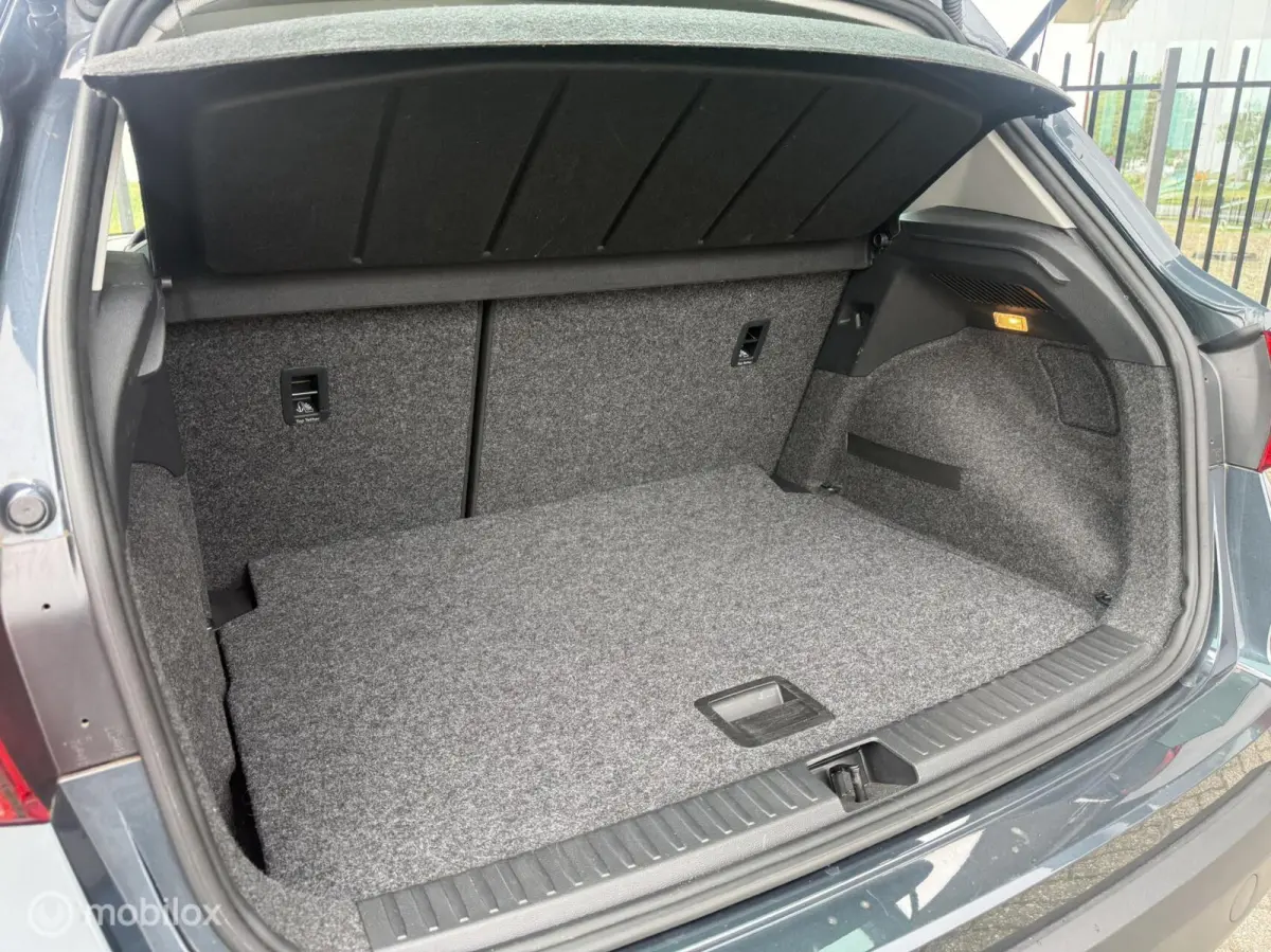 1.0 TSI Business | Leer | Camera | ACC | Virtual