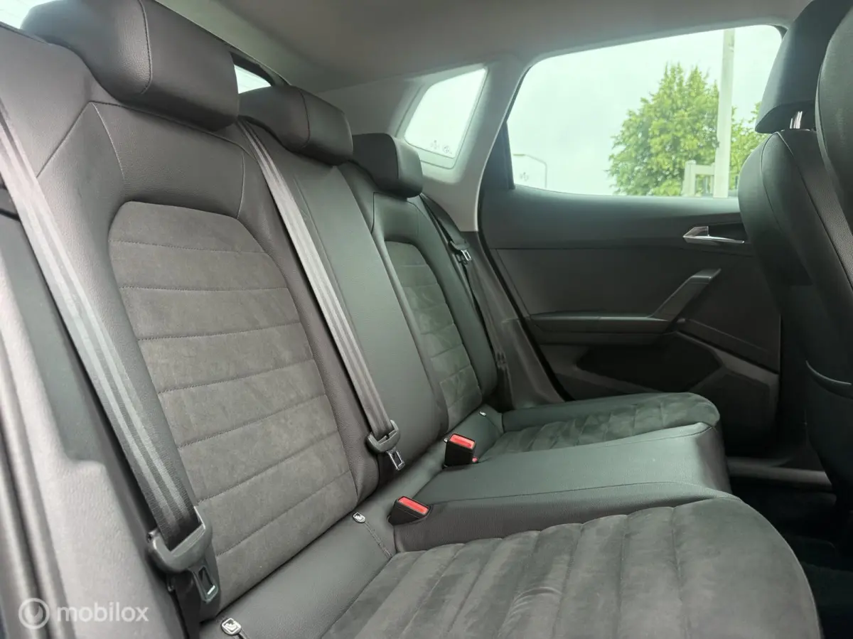 1.0 TSI Business | Leer | Camera | ACC | Virtual