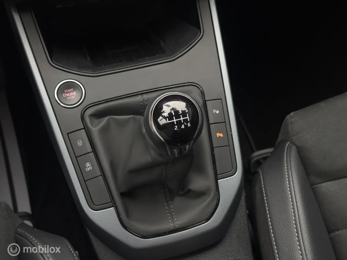 1.0 TSI Business | Leer | Camera | ACC | Virtual