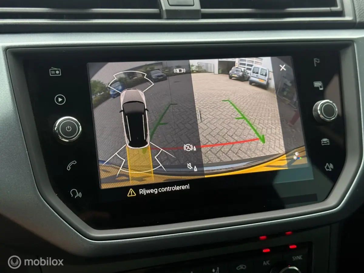 1.0 TSI Business | Leer | Camera | ACC | Virtual