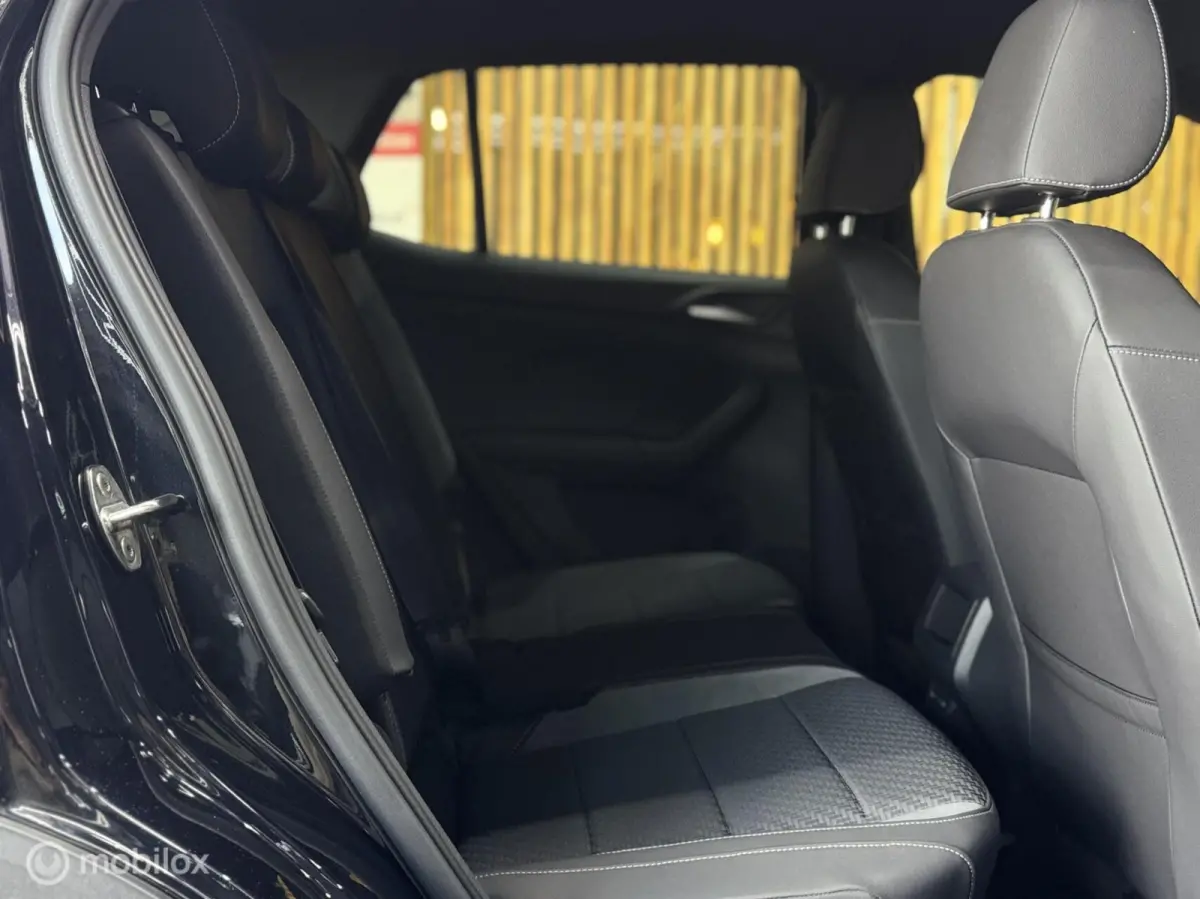 1.0 TSI R-Line|Led|Acc|Pdc|Carplay|Sfeer