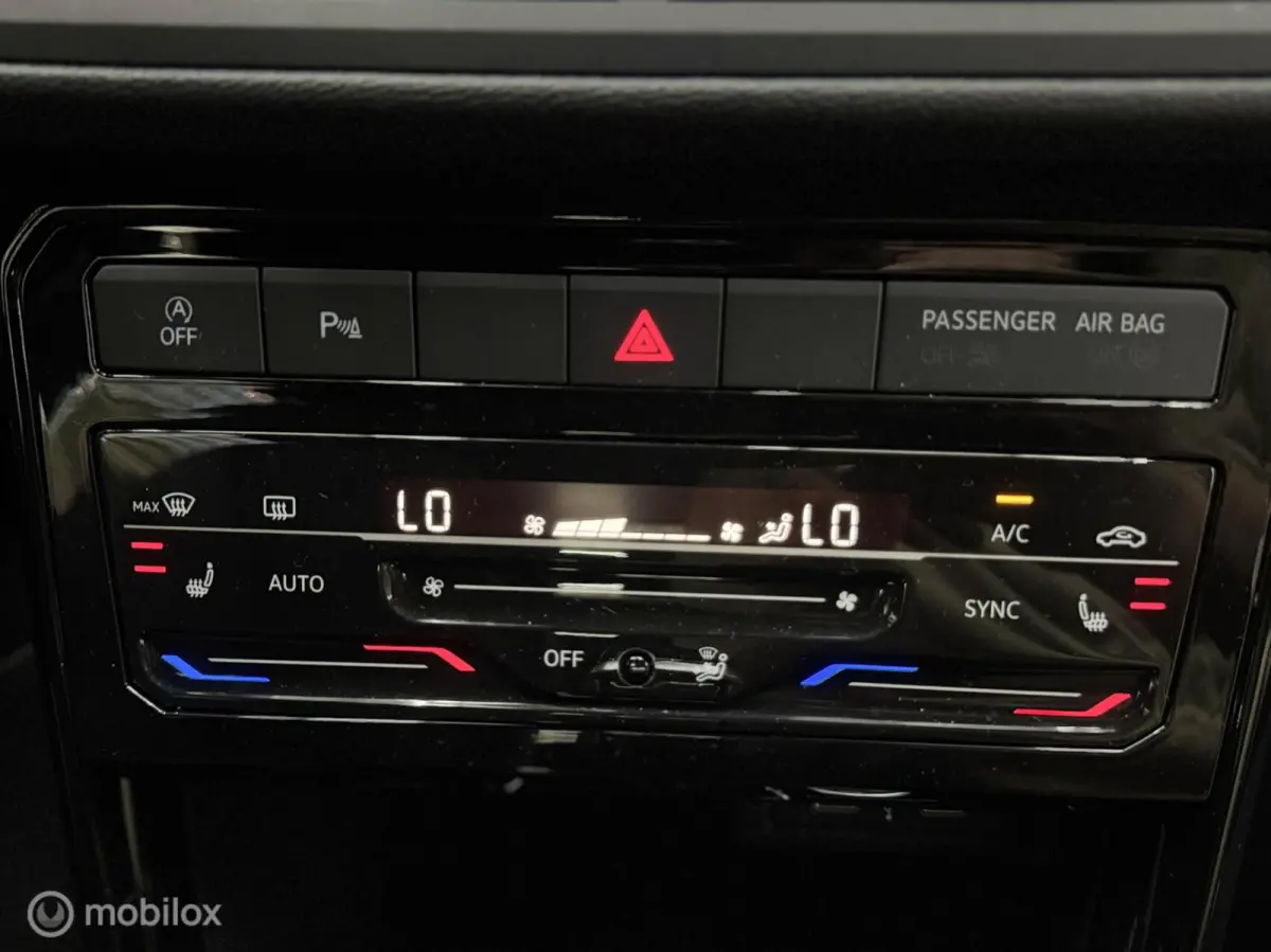 1.0 TSI R-Line|Led|Acc|Pdc|Carplay|Sfeer