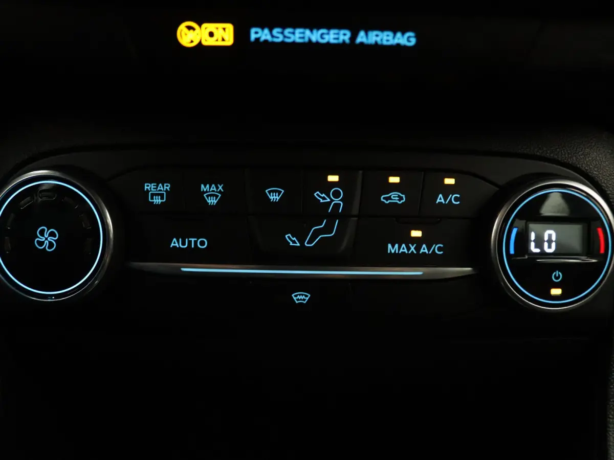 1.0 EcoBoost Active First Edition Apple Carplay/Android Auto