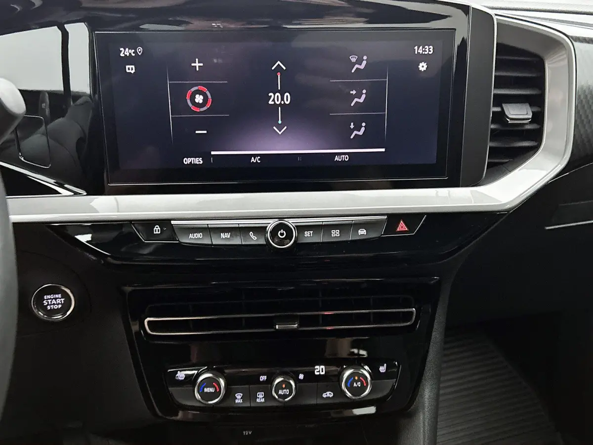 1.2 130pk Ultimate Automaat | Navigatie | Climate Control | Adaptieve Cruise Control | Achteruitrijcamera | Stoelmassage | LED Koplampen | Keyless Entry/Start | Verwarmbare Voorstoelen/Stuur