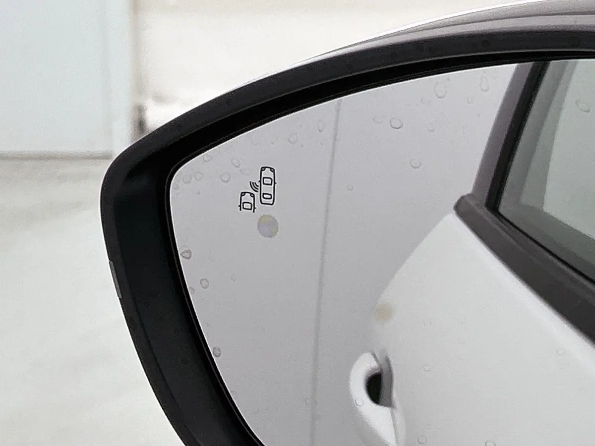 1.2 130pk Ultimate Automaat | Navigatie | Climate Control | Adaptieve Cruise Control | Achteruitrijcamera | Stoelmassage | LED Koplampen | Keyless Entry/Start | Verwarmbare Voorstoelen/Stuur
