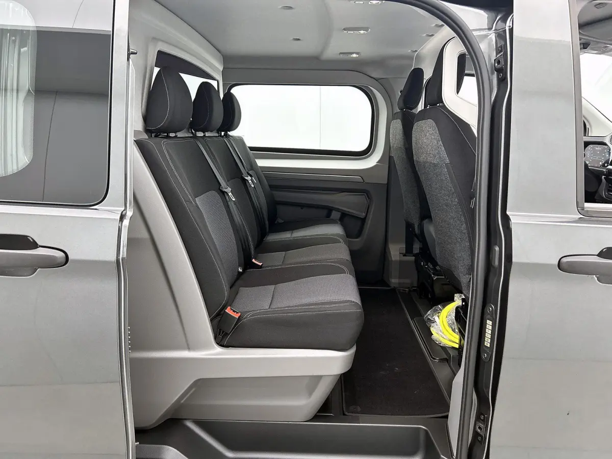 L2H1 Life DC 64 kWh 136PK Dubbele Cabine Automaat | Achteruitrijcamera | Parkeernsensoren Voor + Achter | Cruise Control | Lane Assist | Multifunctioneel Stuurwiel | Airco | Apple/Android Ca