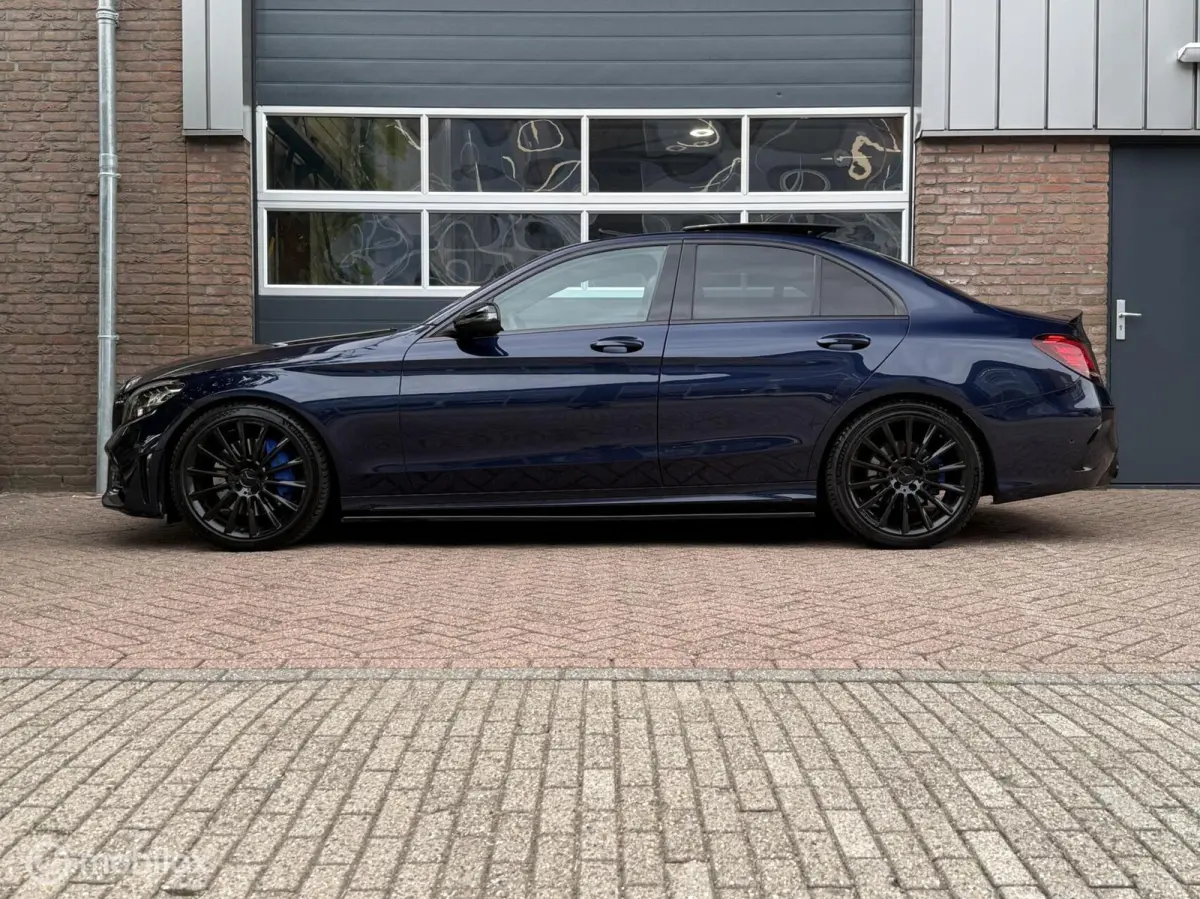 300 Amg Performance Panodak Leer Navi Carplay Virtual Burmeister