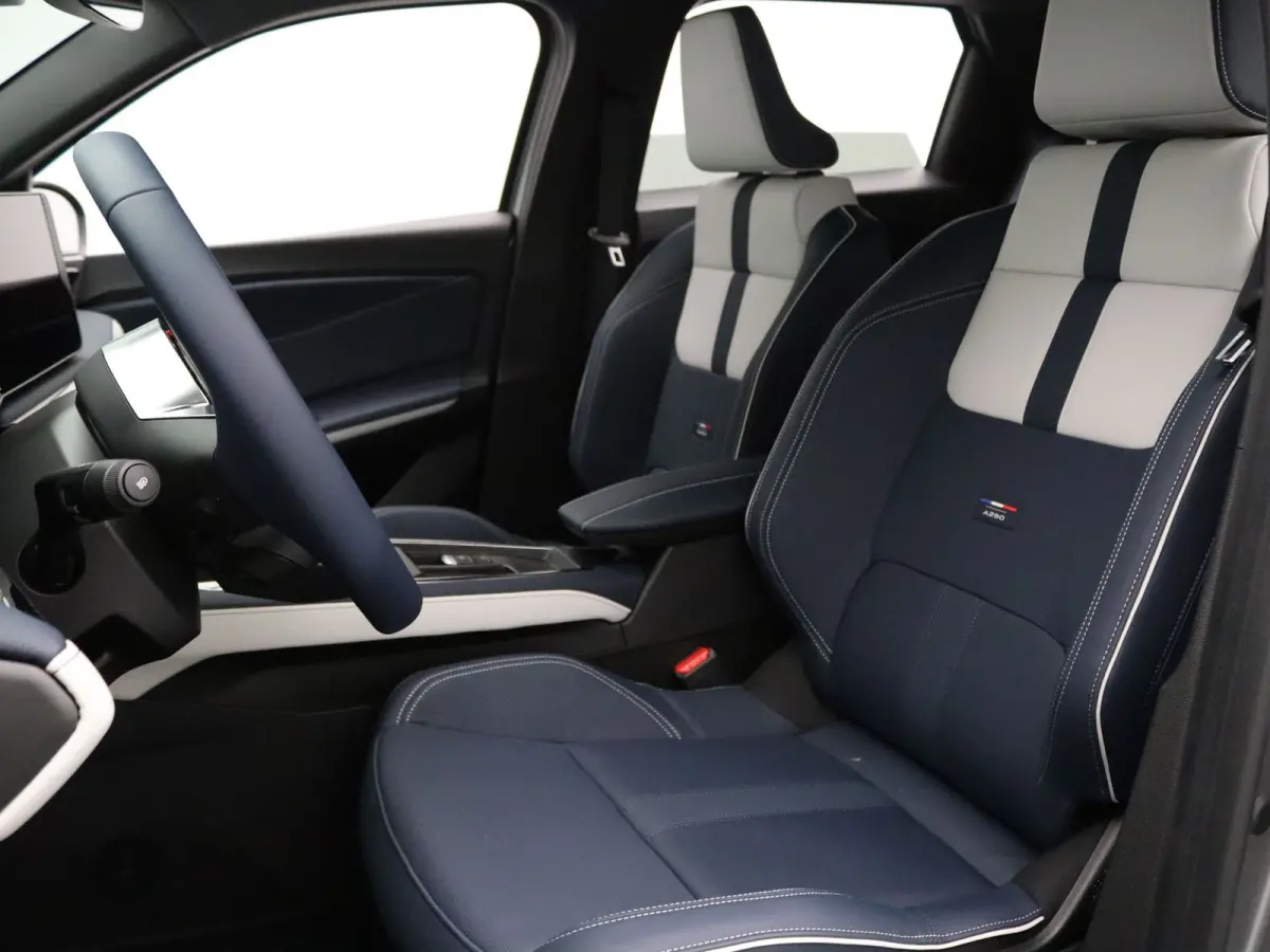 GT Premium 52 kWh Pack Driving | Pack Safety | Devialet