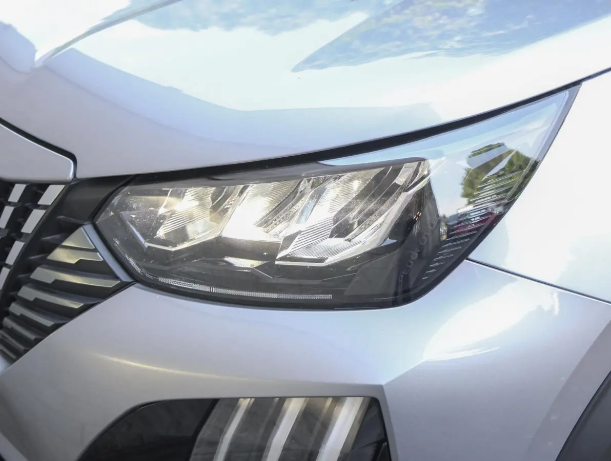 SUV 1.2 100pk Allure | Navigatie | Climate Control | Cruise Control | Parkeersensoren