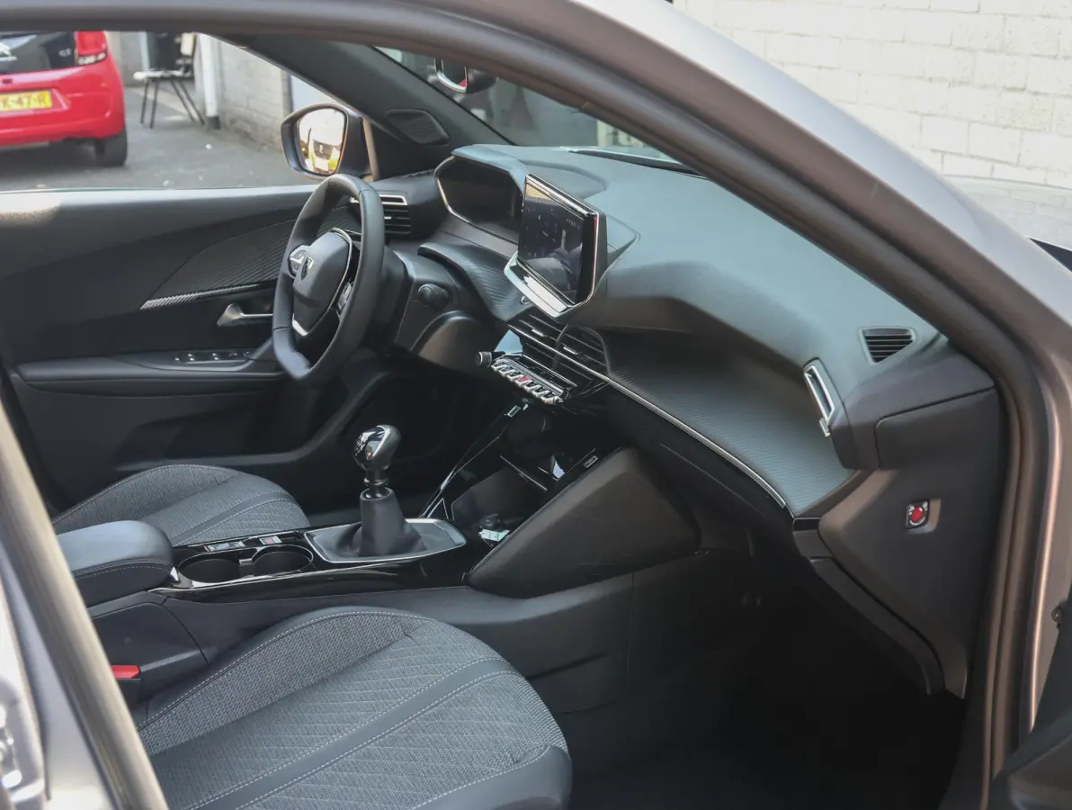 SUV 1.2 100pk Allure | Navigatie | Climate Control | Cruise Control | Parkeersensoren