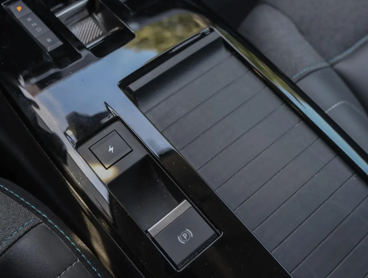 Shine 50 kWh 136pk | Accu 92% | Camera | Adaptive Cruise Control | Navigatie