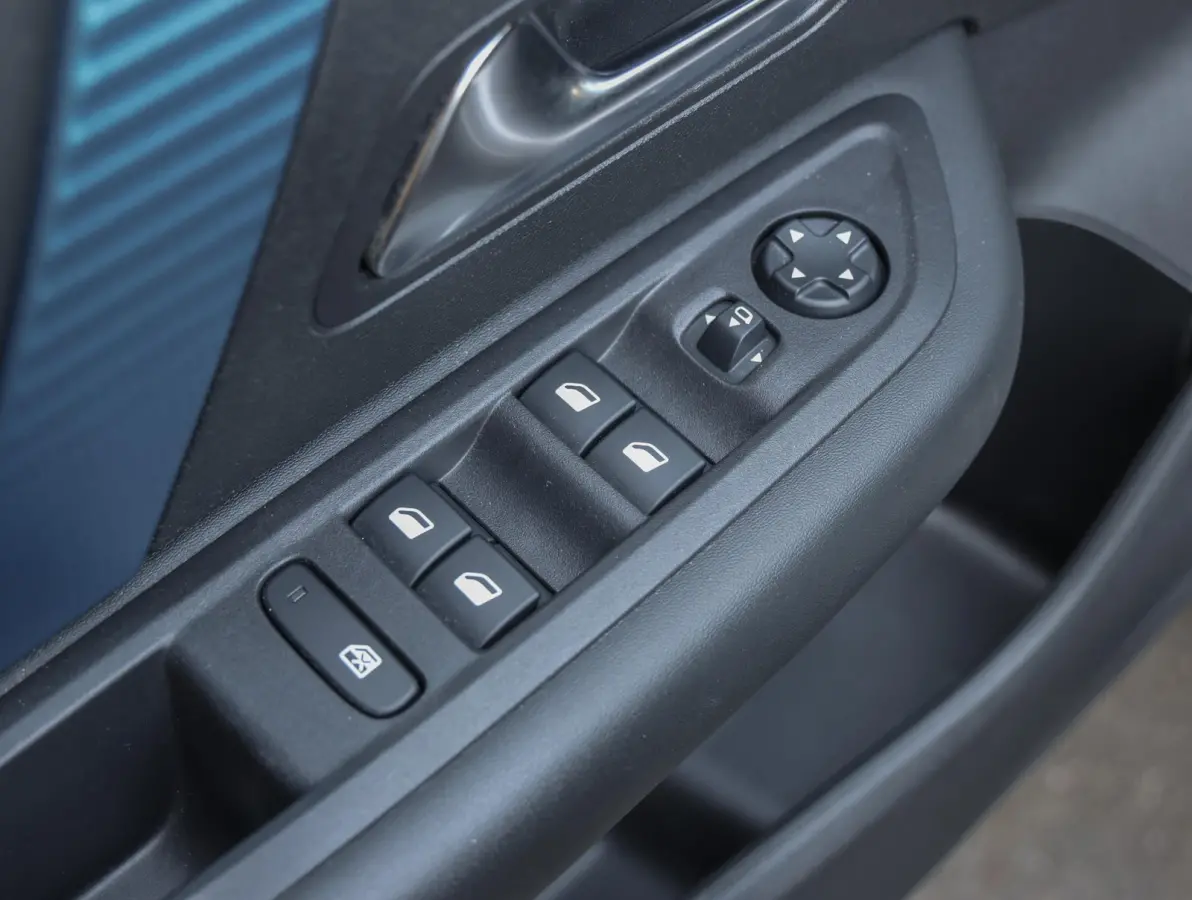 Shine 50 kWh 136pk | Accu 92% | Camera | Adaptive Cruise Control | Navigatie
