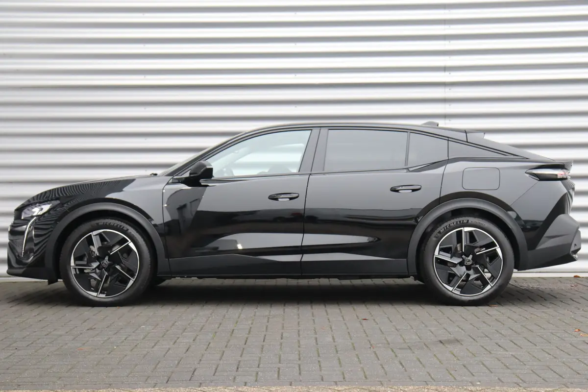 1.6 HYBRID 225PK ALLURE AVANTAGE AUTOMAAT / NAVI / LEDER / LED / PDC / 19" LMV / 360 CAMERA / KEYLESS / ADAPT. CRUISECONTROL / 1E EIGENAAR / NIEUWSTAAT !