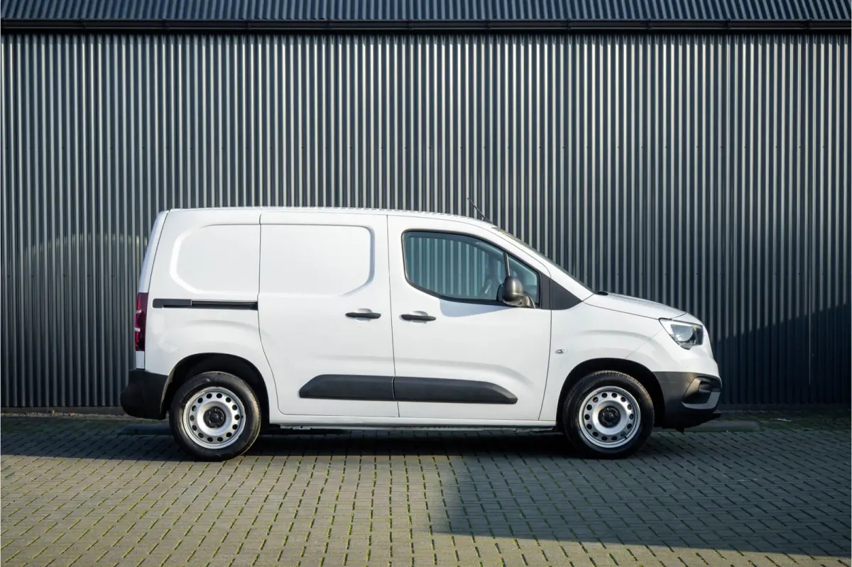 **1.5D L1H1 | Cruise | Airco | Automaat | Stuurverw. | Schuifdeur**
