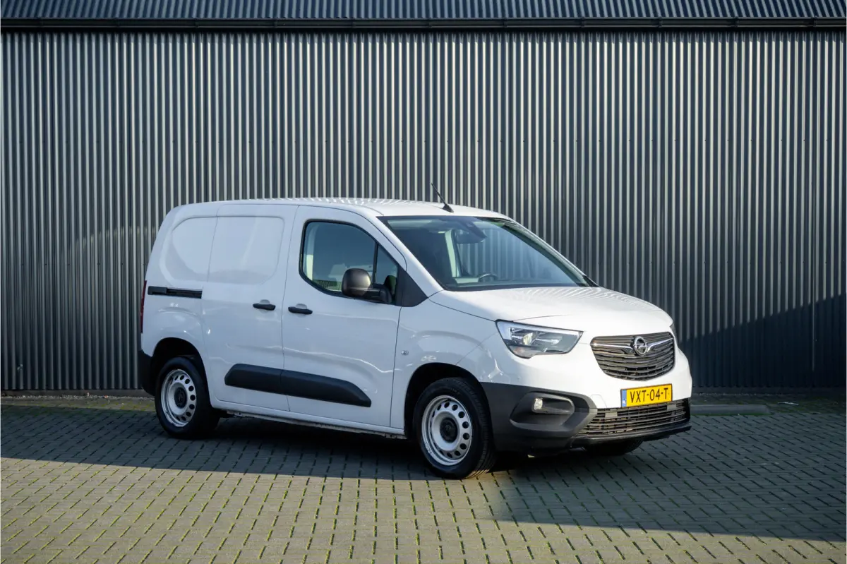 **1.5D L1H1 | Cruise | Airco | Automaat | Stuurverw. | Schuifdeur**