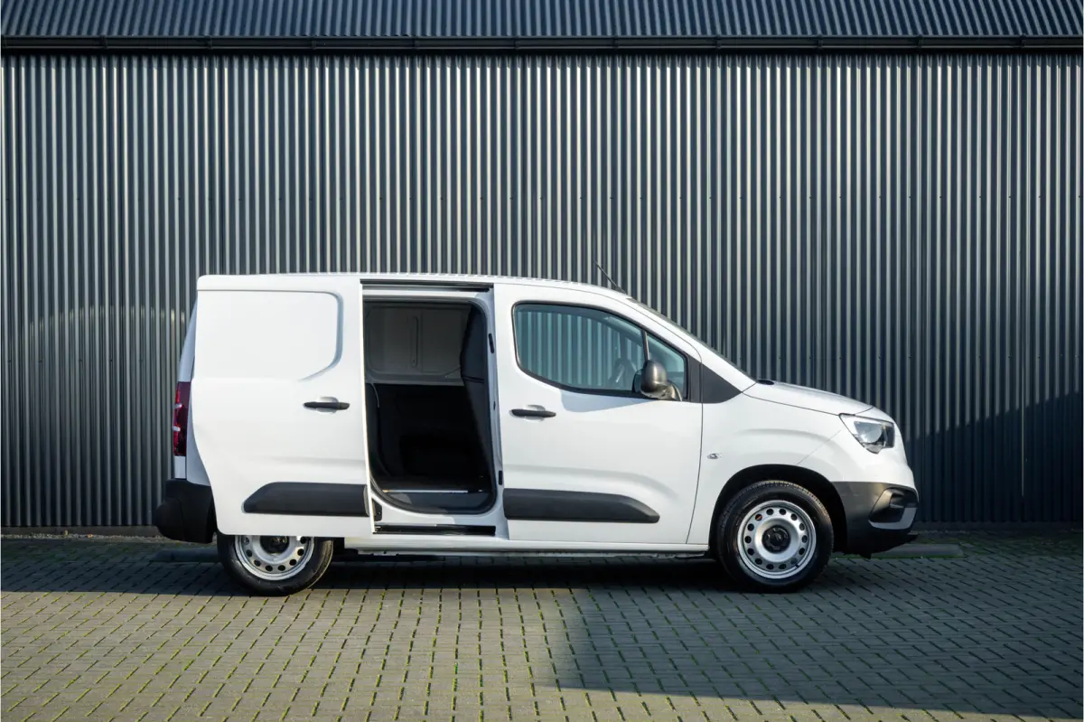 **1.5D L1H1 | Cruise | Airco | Automaat | Stuurverw. | Schuifdeur**