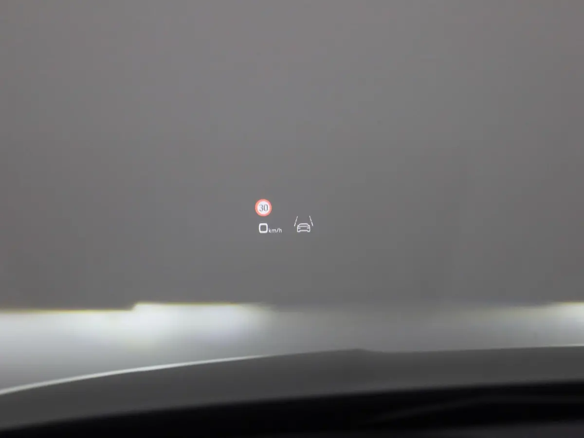 40 TFSI e S edition 204 PK | Automaat | Adaptive cruise control | Achteruitrijcamera | Sonos | Climate control | Navigatie | Stoelverwarming | Smartphone interface | Head-up display | Optiek
