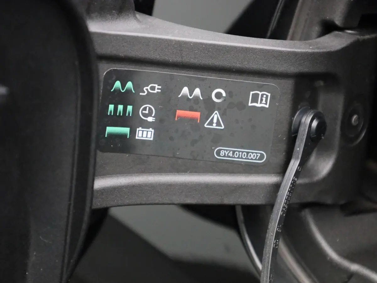 40 TFSI e S edition 204 PK | Automaat | Adaptive cruise control | Achteruitrijcamera | Sonos | Climate control | Navigatie | Stoelverwarming | Smartphone interface | Head-up display | Optiek