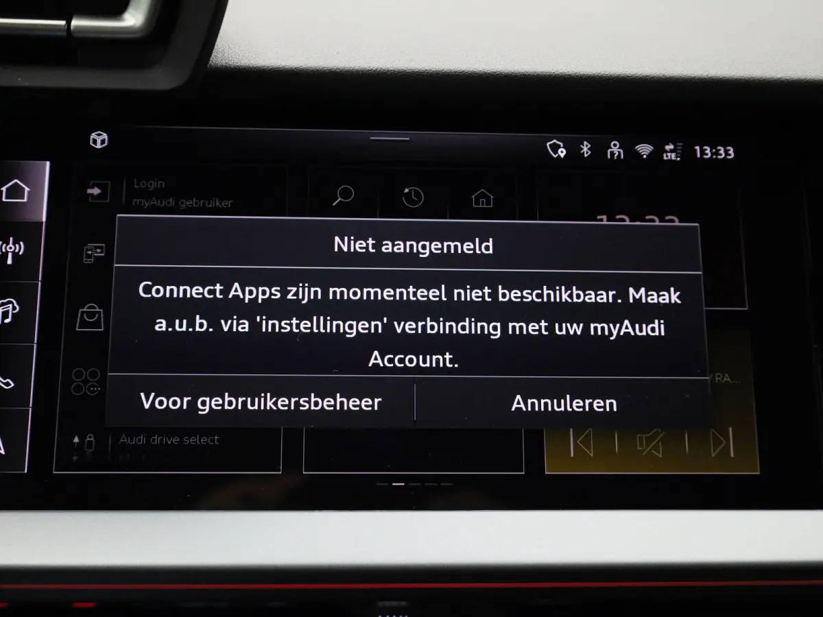 40 TFSI e S edition 204 PK | Automaat | Adaptive cruise control | Achteruitrijcamera | Sonos | Climate control | Navigatie | Stoelverwarming | Smartphone interface | Head-up display | Optiek