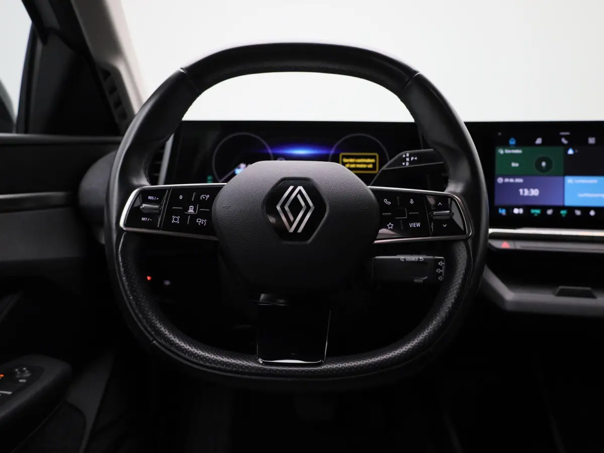 EV60 Optimum Charge Equilibre | Automaat | Apple Carplay / Android Auto | Parkeersensoren | Camera | Stoelverwarming | Stuurverwarming |