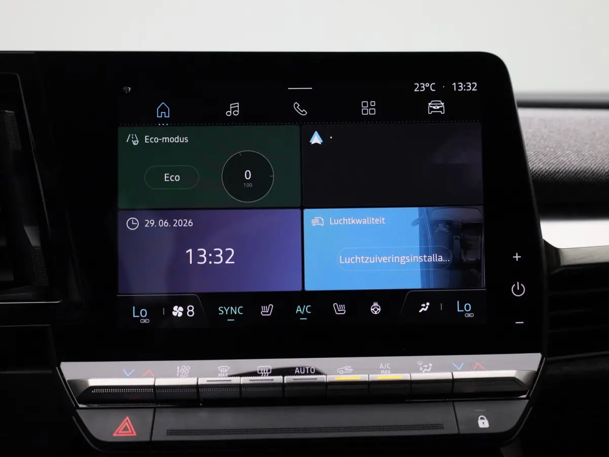 EV60 Optimum Charge Equilibre | Automaat | Apple Carplay / Android Auto | Parkeersensoren | Camera | Stoelverwarming | Stuurverwarming |