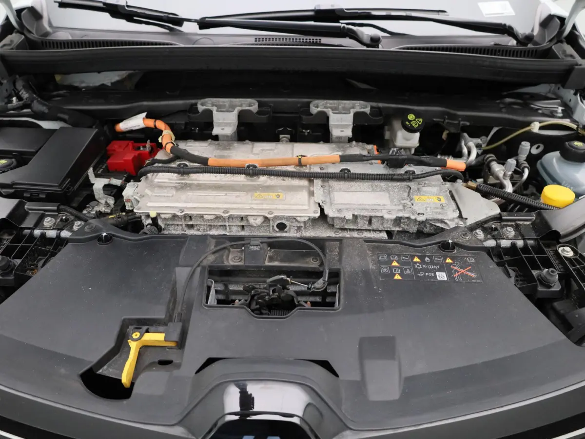 EV60 Optimum Charge Equilibre | Automaat | Apple Carplay / Android Auto | Parkeersensoren | Camera | Stoelverwarming | Stuurverwarming |