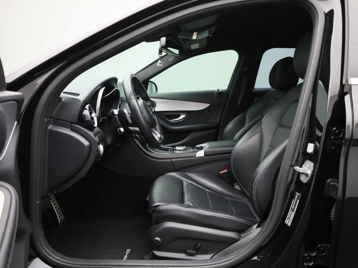 180 Sport Edition Premium Plus | Automaat | Apple Carplay | Camera | Parkeersensoren | Stoelverwarming |