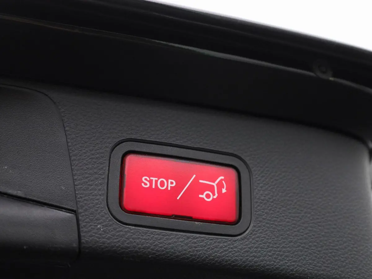 180 Sport Edition Premium Plus | Automaat | Apple Carplay | Camera | Parkeersensoren | Stoelverwarming |